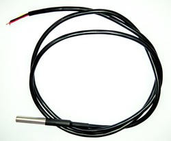   DS18B20 (1-Wire)